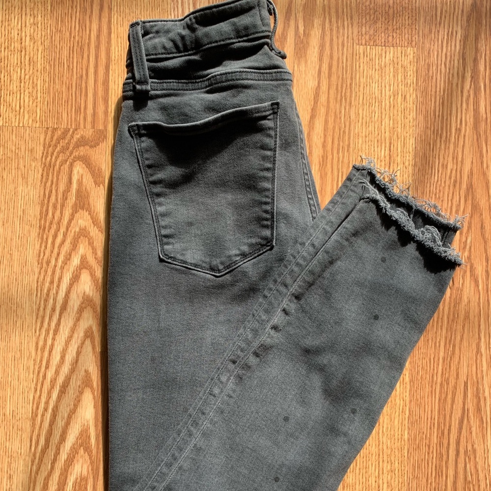 Abercrombie & Fitch Simone High-Rise Ankle Denim